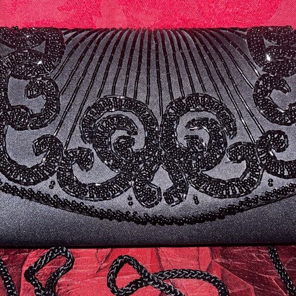 La Regale Black‎ Beaded Evening Bag - Picture 2 of 11